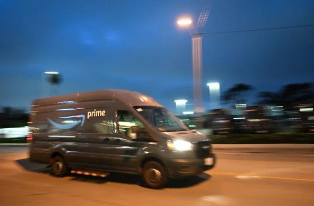 An Amazon Prime truck.