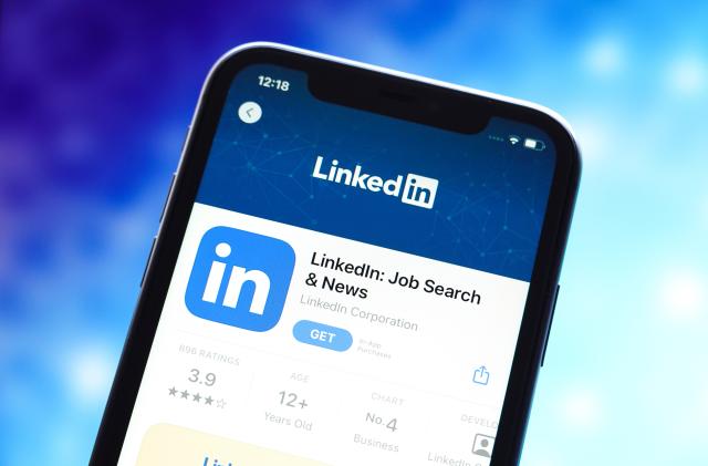 CHINA - 2023/08/09: In this photo illustration, the LinkedIn logo is displayed in the Apple App Store. (Photo Illustration by Sheldon Cooper/SOPA Images/LightRocket via Getty Images)